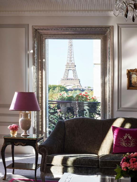 Hotel with Eiffel Tower view Paris