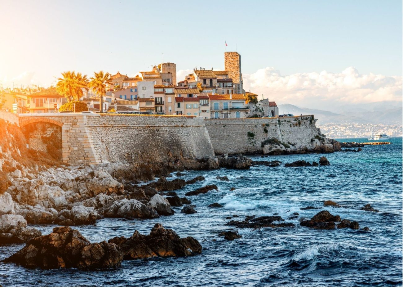 This Mediterranean Corner Is a Base for Scenic Villages and Coastal Day Trips