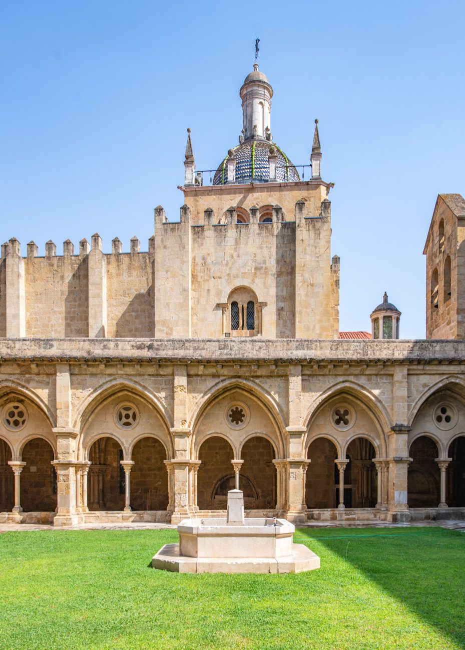 Sé Velha Cathedral Coimbra courtyard
