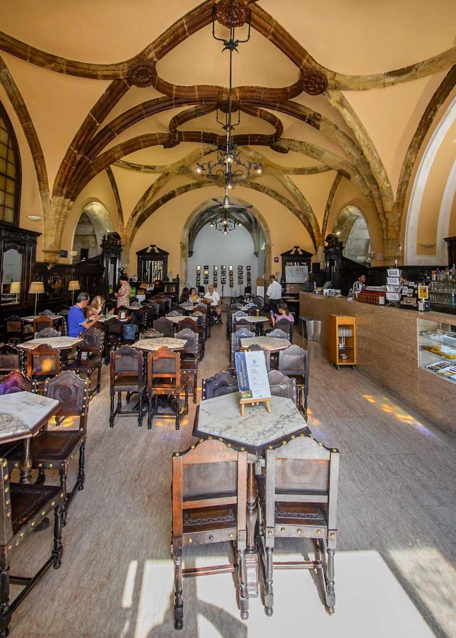 Café Santa Cruz in Coimbra historic center