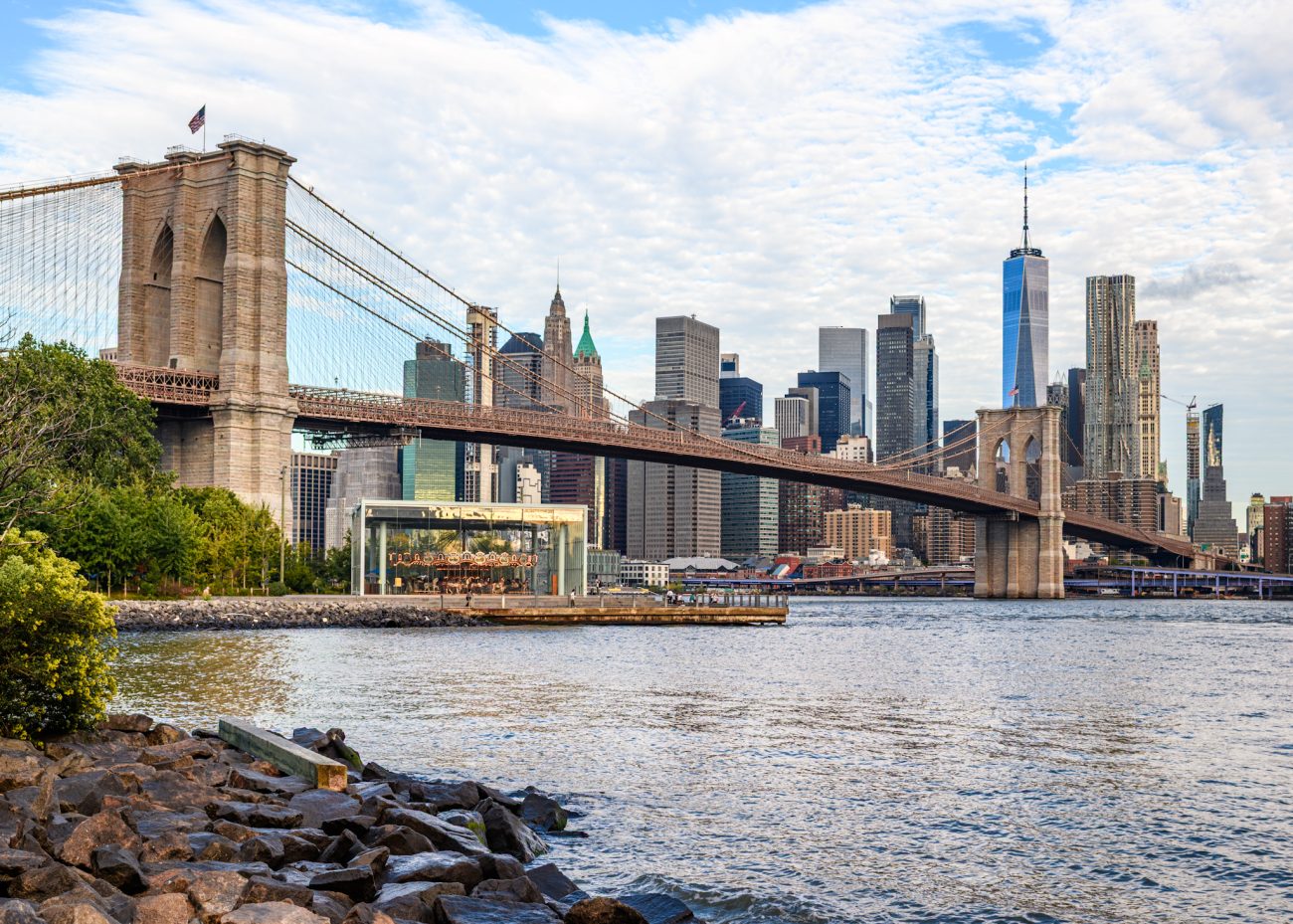 Free NYC views from DUMBO