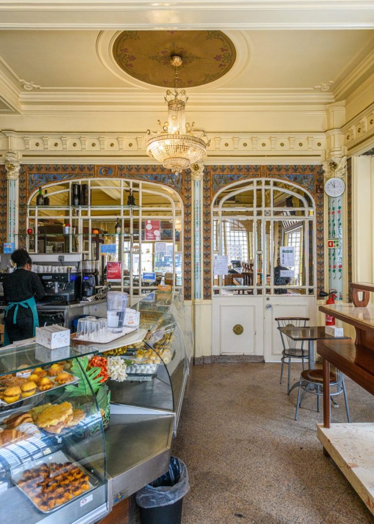 A Panificação Mecânica - old cafes in Lisbon