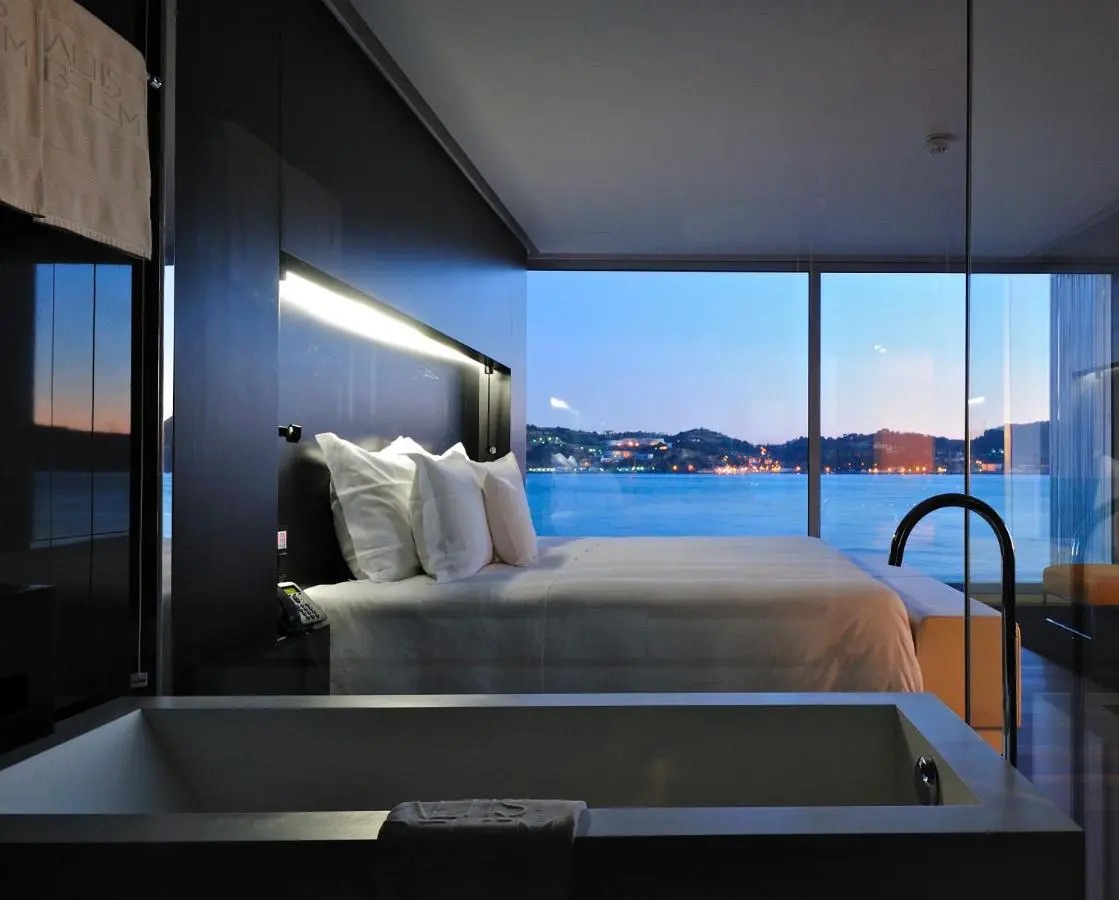 Amazing hotel in Lisbon with River Views