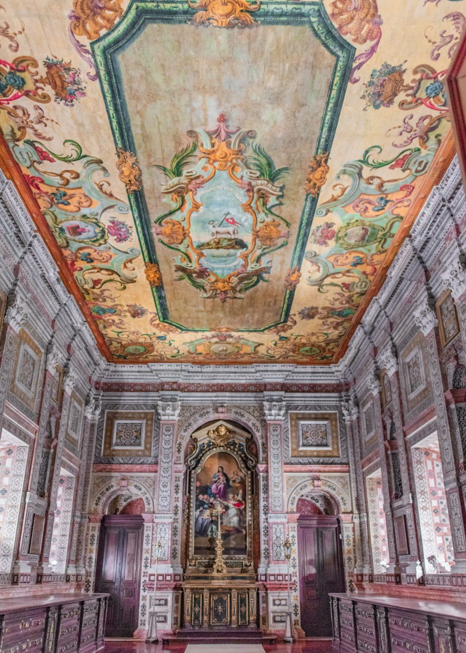 Instead of entering the Sé de Lisboa (Lisbon Cathedral), explore São Vicente de Fora Igreja and Mosteiro de São Vicente de Fora in Lisbon