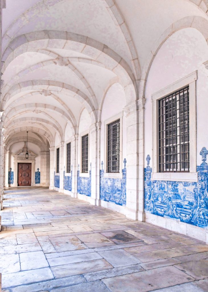 Instead of entering the Sé de Lisboa (Lisbon Cathedral), explore São Vicente de Fora Mosteiro de São Vicente de Fora in Alfama