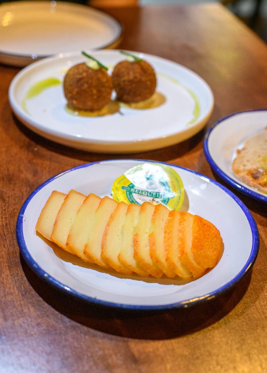 Madrinha where to eat petiscos in Lisbon