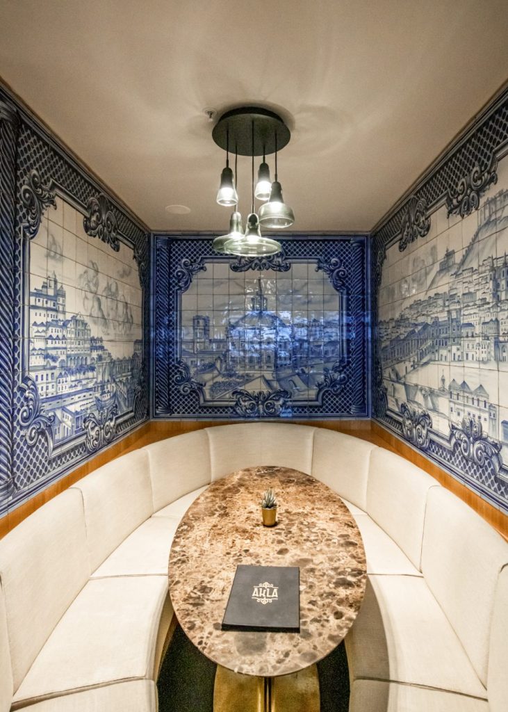 Akla Restaurante offers some beautiful azulejos work in Lisbon