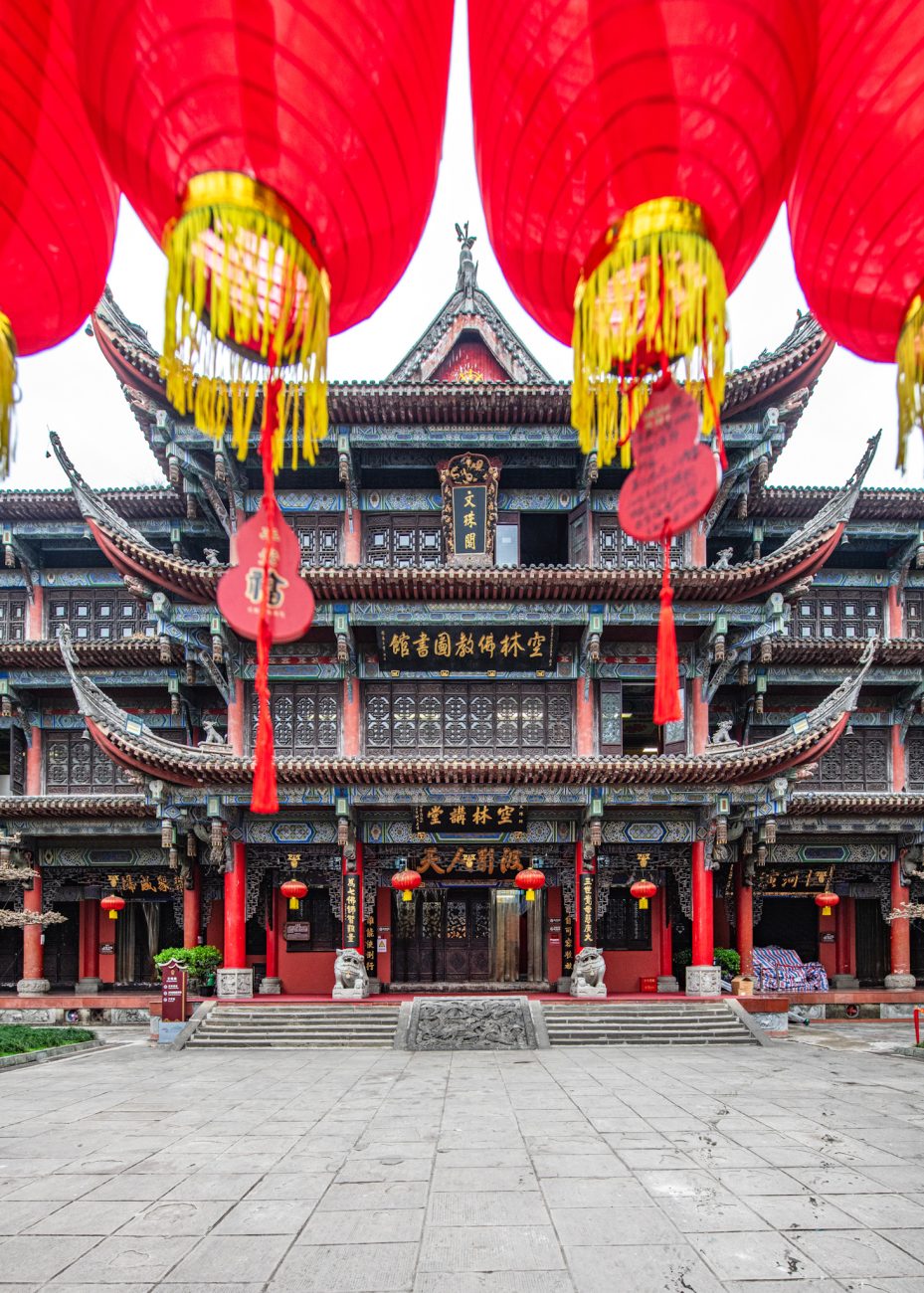 Wenshu Monastery peaceful garden in Chengdu