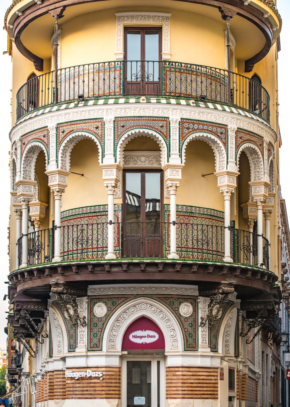 Seville architecture Edificio de La Adriática