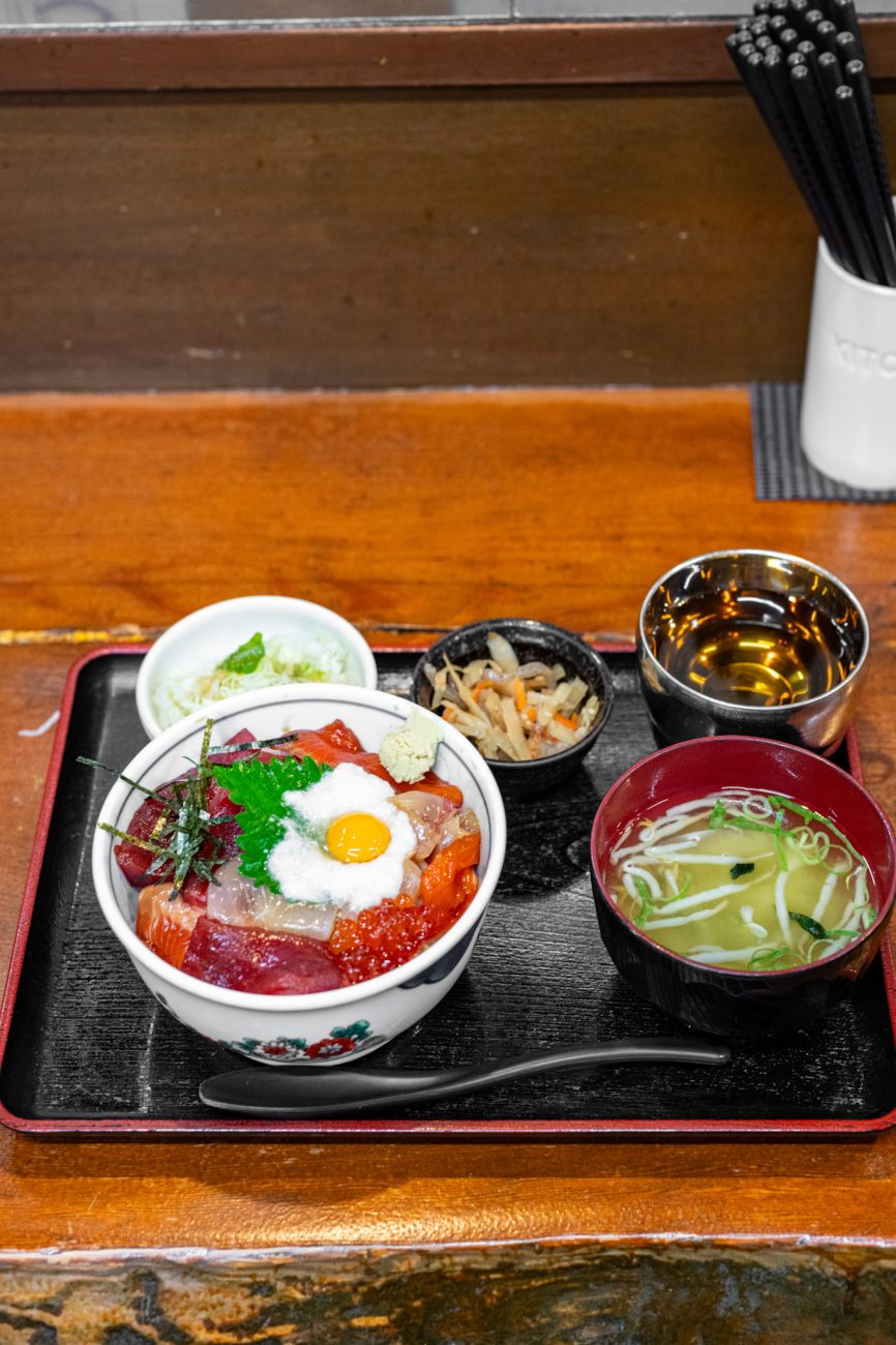 Tsukiji Fish Market in Tokyo, a famous food destination known for fresh seafood, Japanese street food, and local market stalls